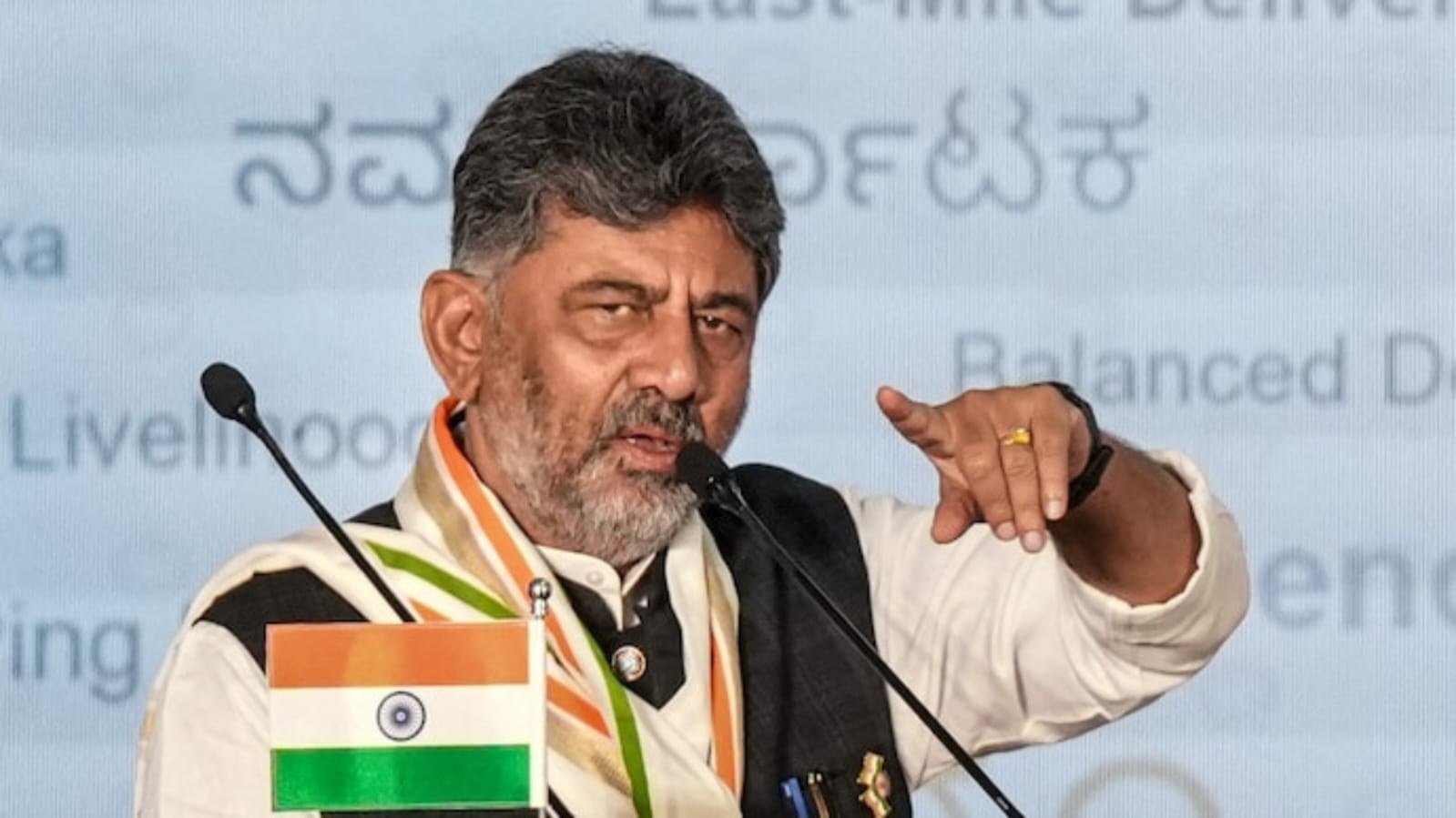 “UPI MDR पर डीके शिवकुमार का हमला, फैसले की वापसी की मांग”