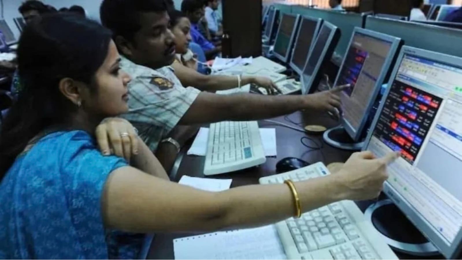 सेंसेक्स 75 हजार के पार, फिर अचानक फिसला बाजार