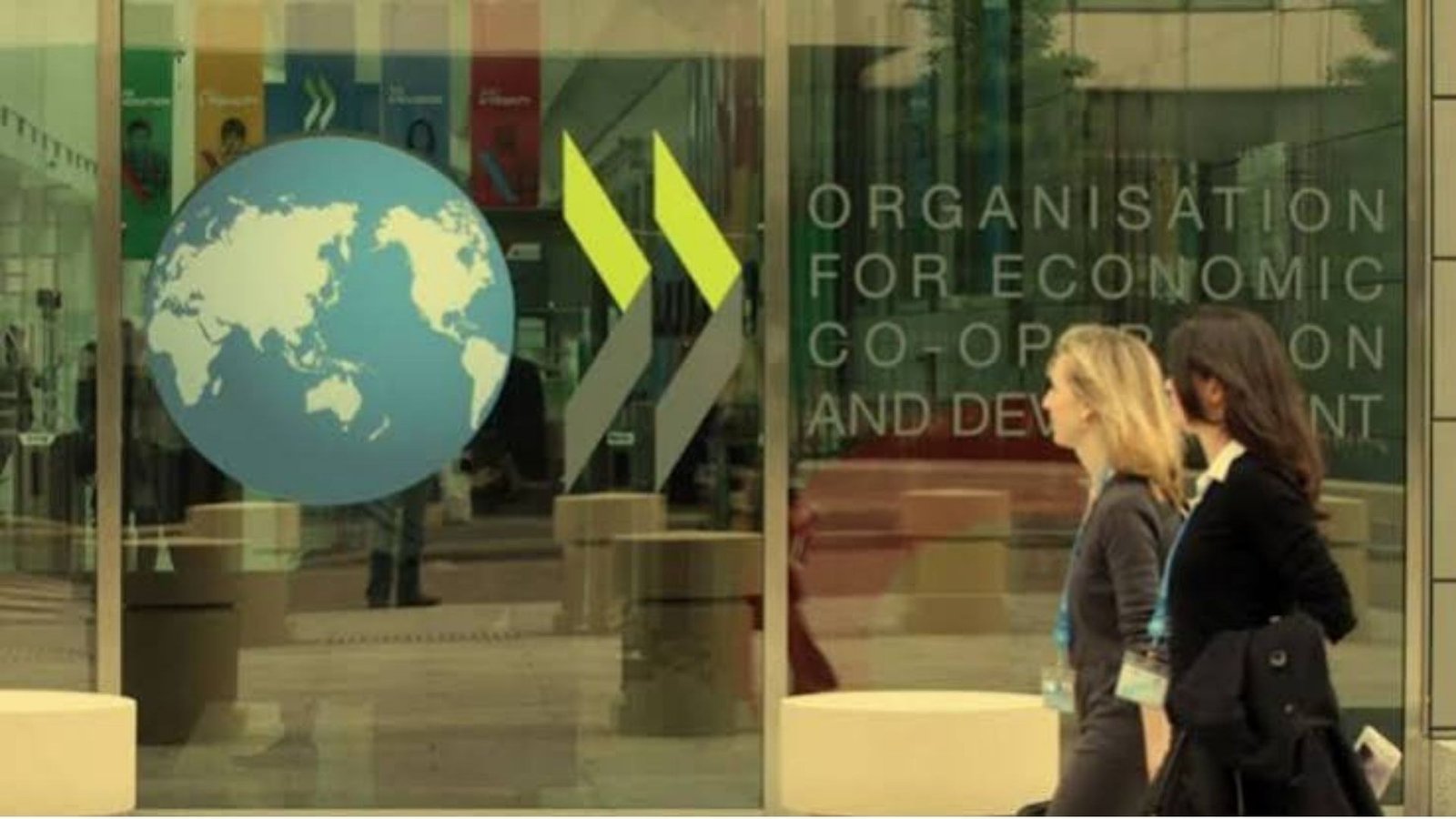 OECD Raises India Growth Forecast to 7.1% for 2026-27
