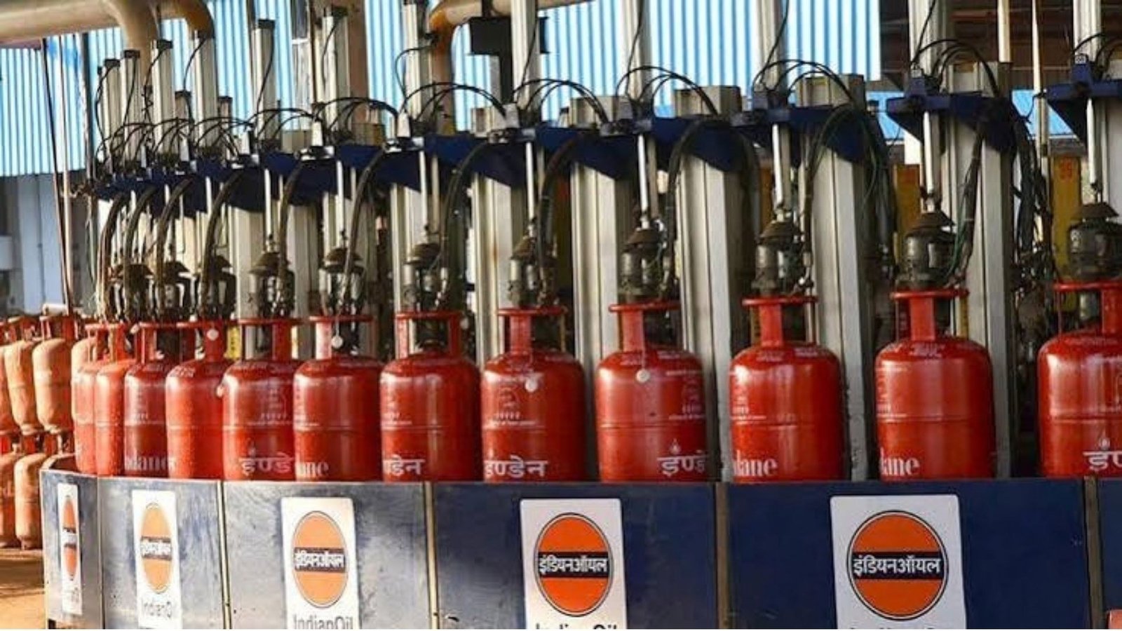 India Boosts LPG Output as Diwali Demand and Gulf Risks Rise