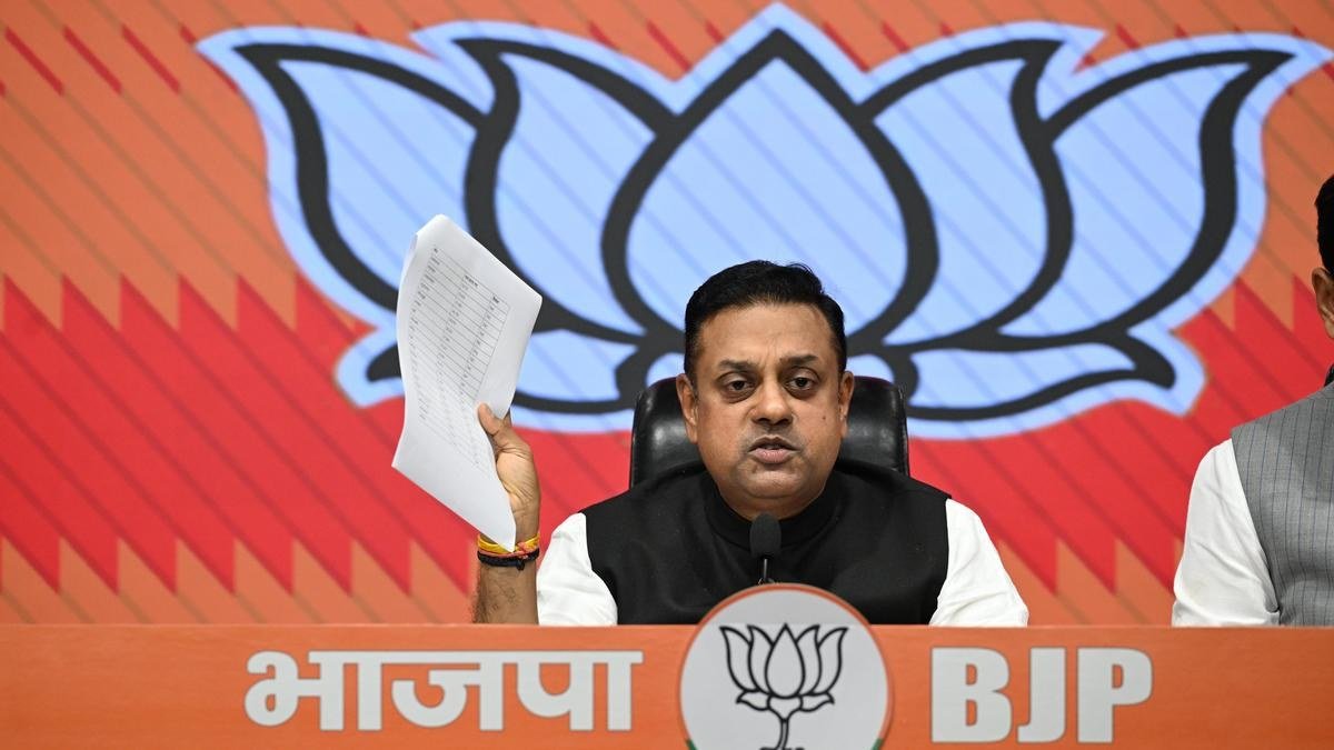 BJP Defends Election Commission, Calls Communication ‘Functioning Democracy’