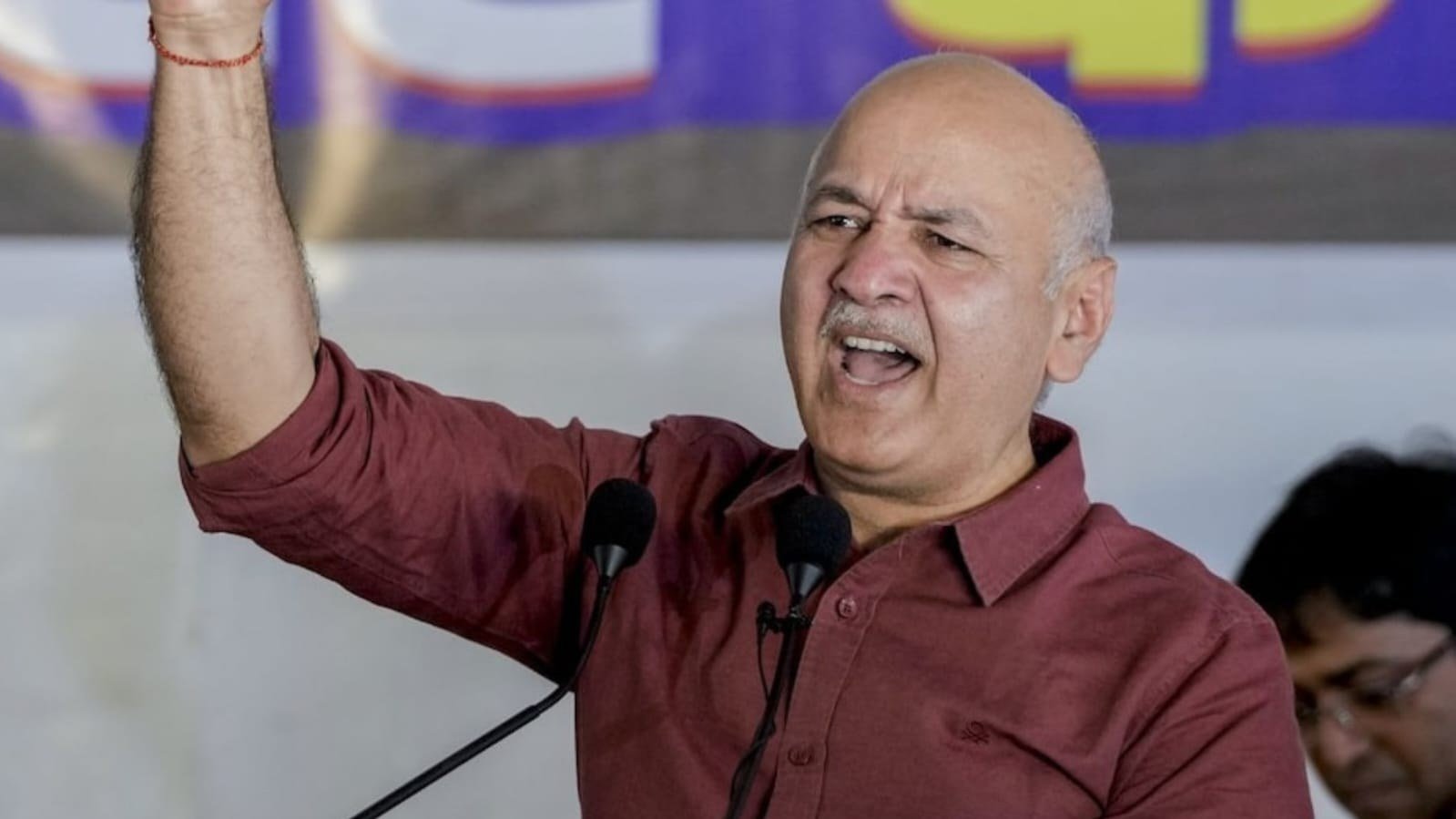 GMADA मामले में ED की छापेमारी, सिसोदिया ने उठाए सवाल