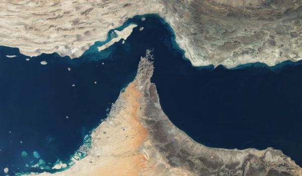 US, Iran Explore Phased Deal to Reopen Strait of Hormuz