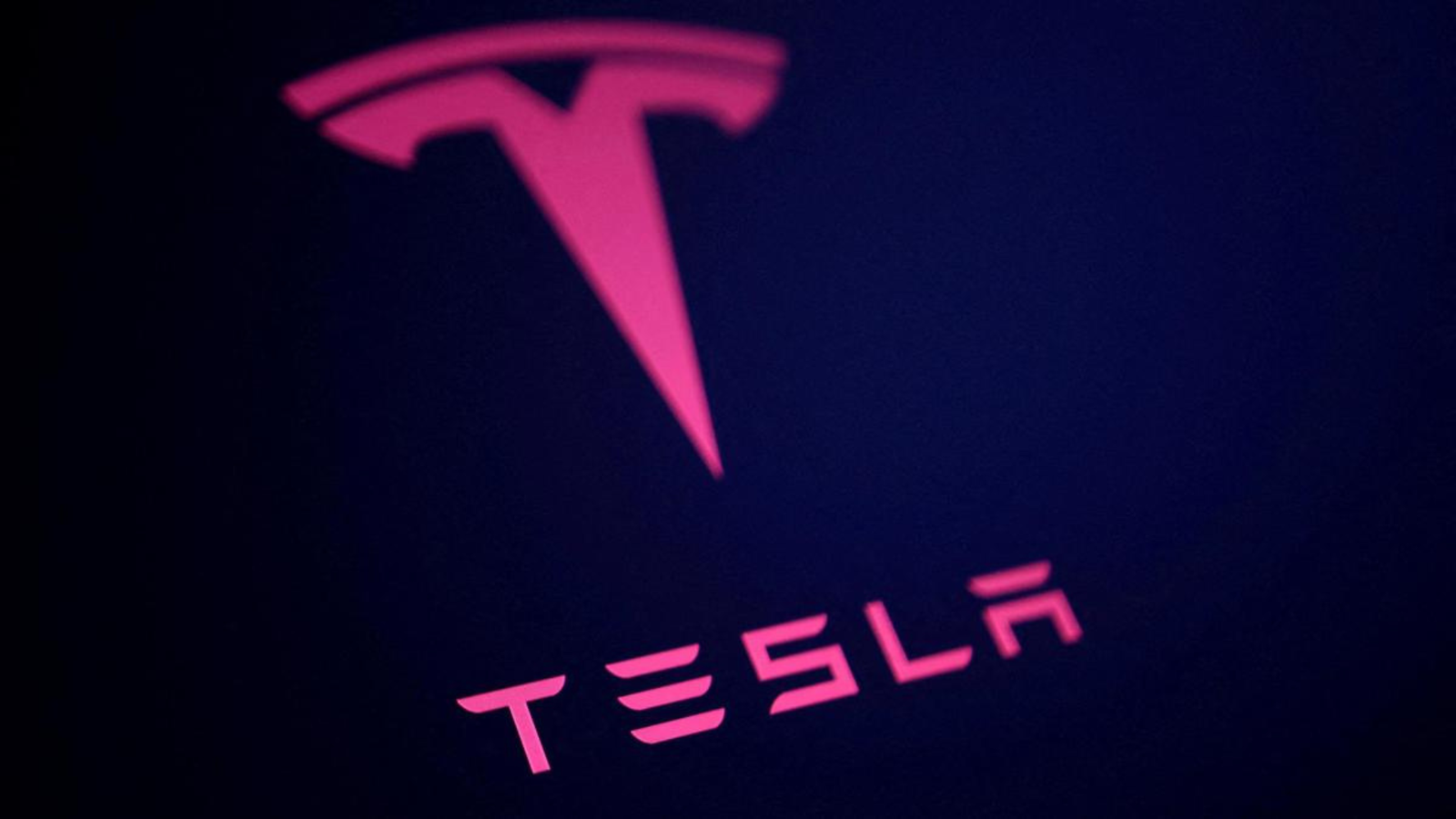 Tesla Begins Semi Electric Truck Deliveries After 9 Years