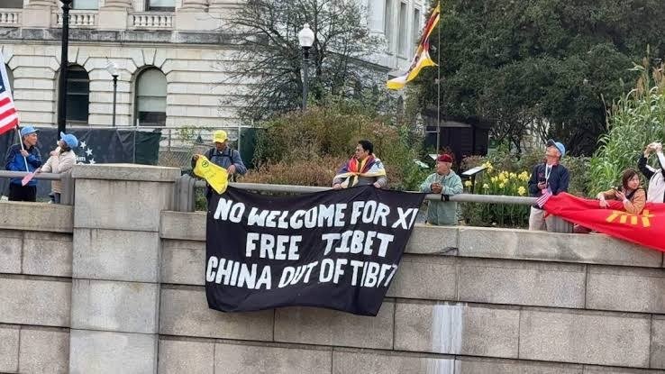 Tibetans, Uyghurs Protest Xi Jinping’s US Visit in Washington