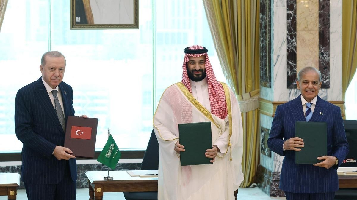 Saudi Arabia, Pakistan, Turkiye Vow Collective Defence After Houthi Attacks