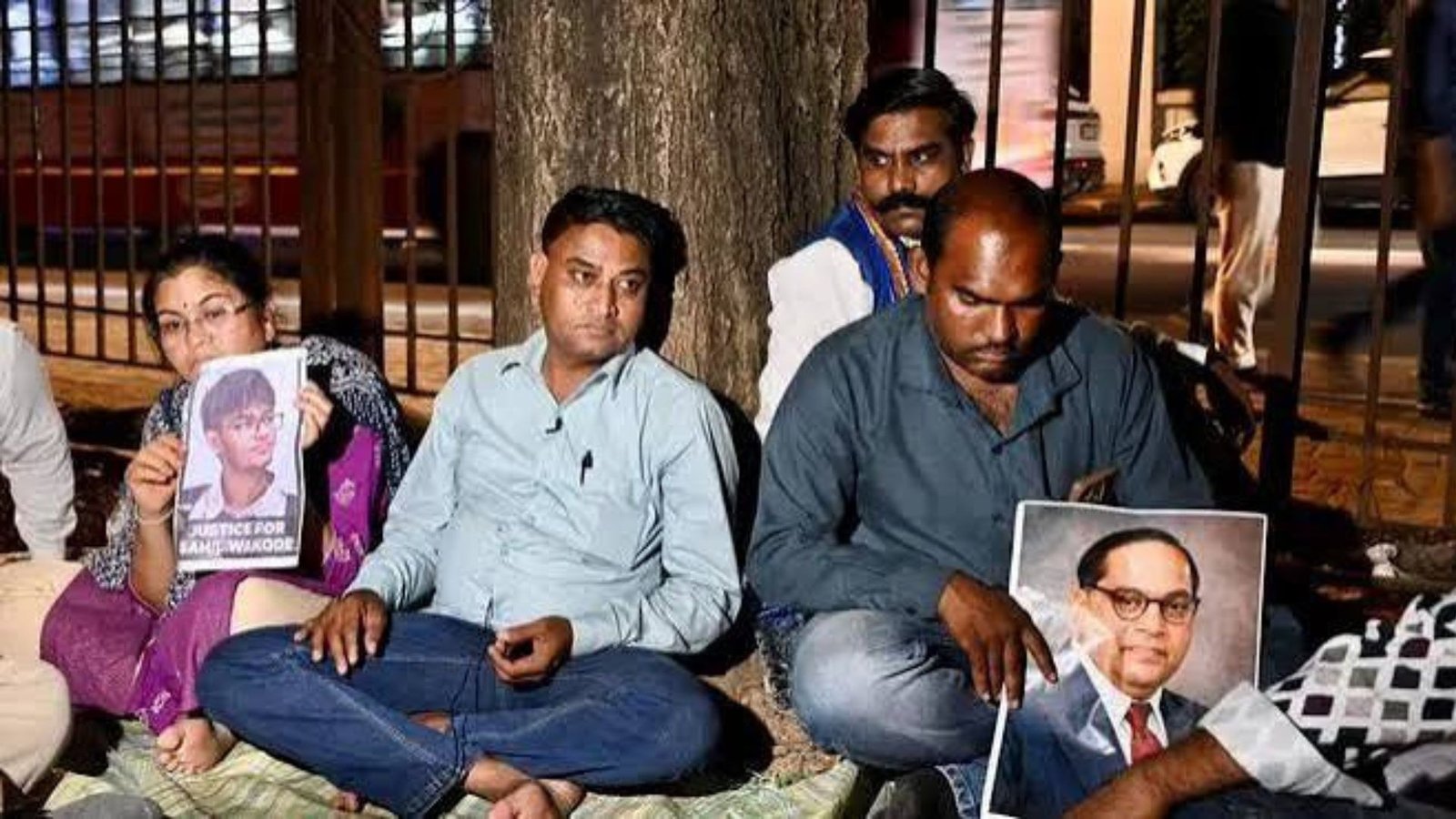 IIT Bombay Student Death: Youth Congress Seeks Arrest of Director, Professor