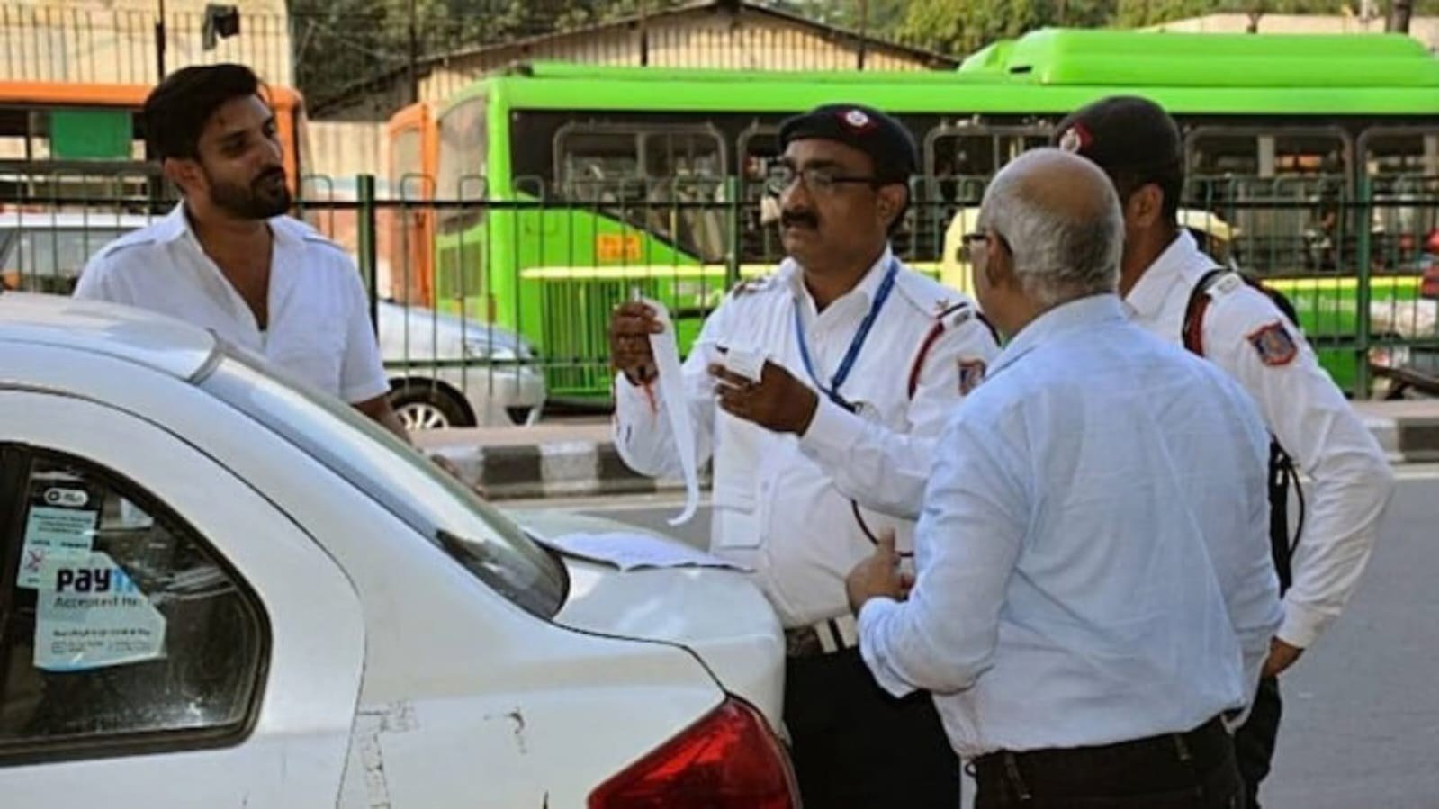 अब बिजली बिल से वसूला जाएगा ट्रैफिक चालान? SC का सुझाव