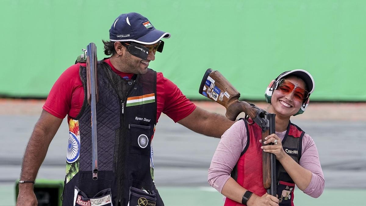 Neeru Dhanda & Kynan Chenai Clinch Trap Mixed Team Gold