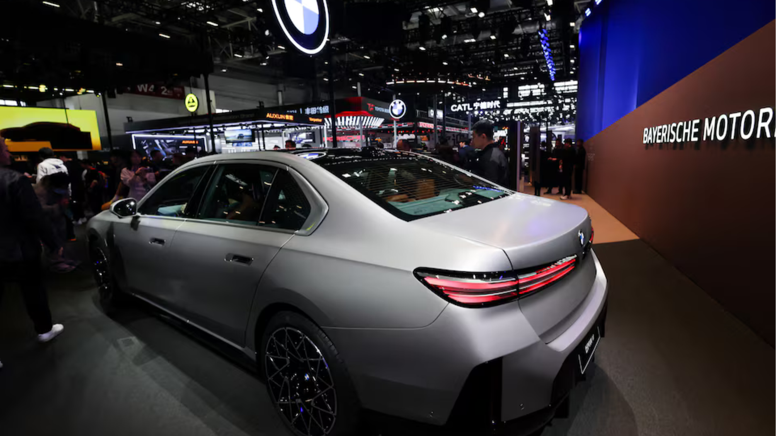 BMW Unveils Recovery Plan With AI, Cuts and New Models
