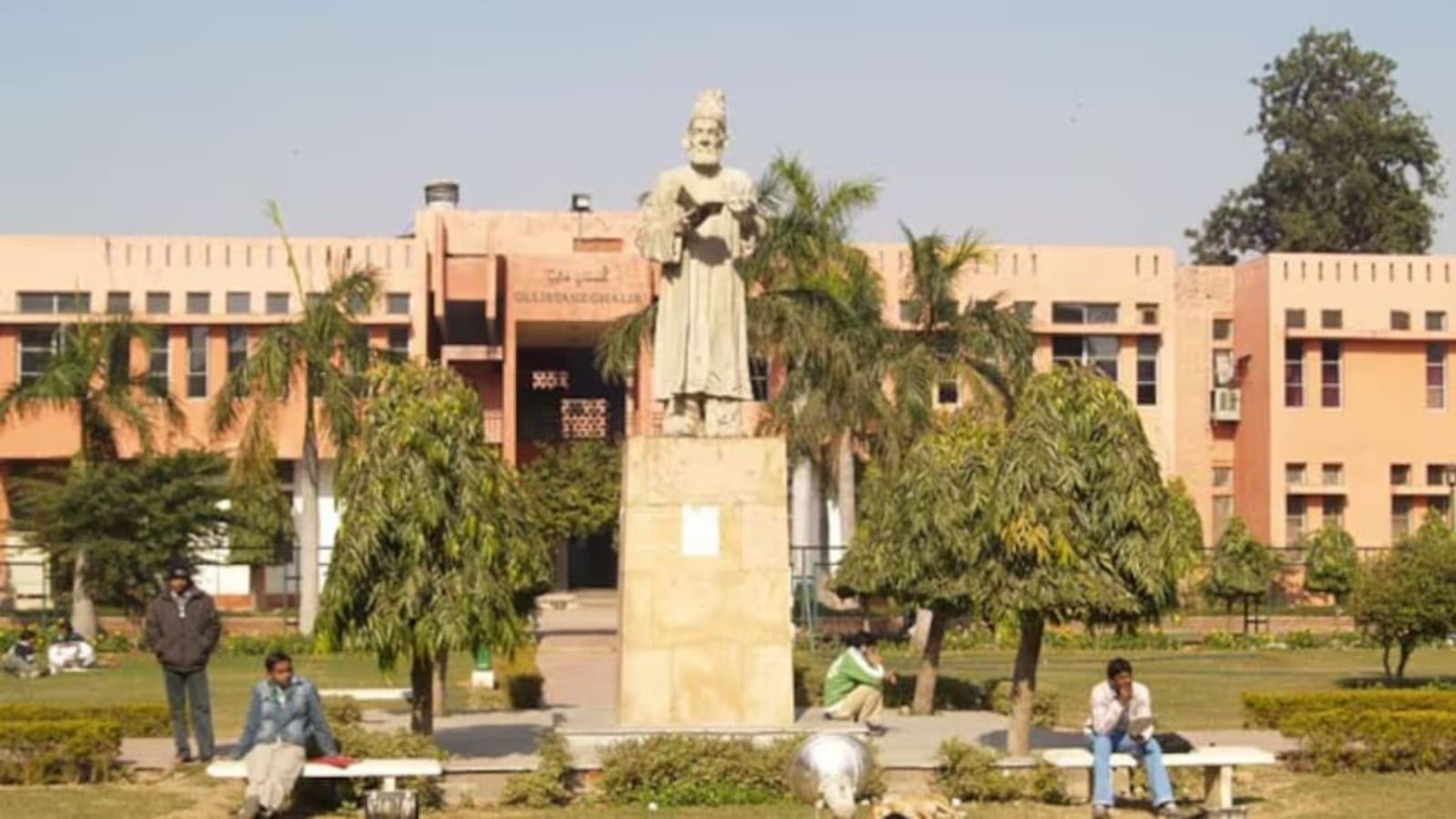 जामिया के शमून को 35 लाख का पैकेज, 90 हजार स्टाइपेंड