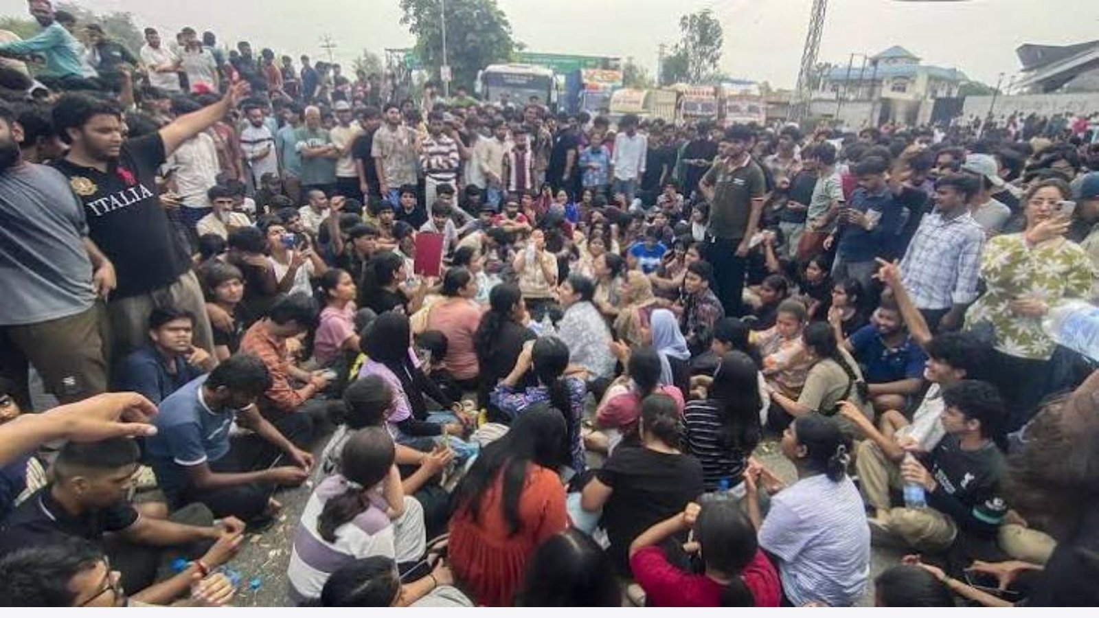 LPU Students Leave Campus After Violent Phagwara Protests