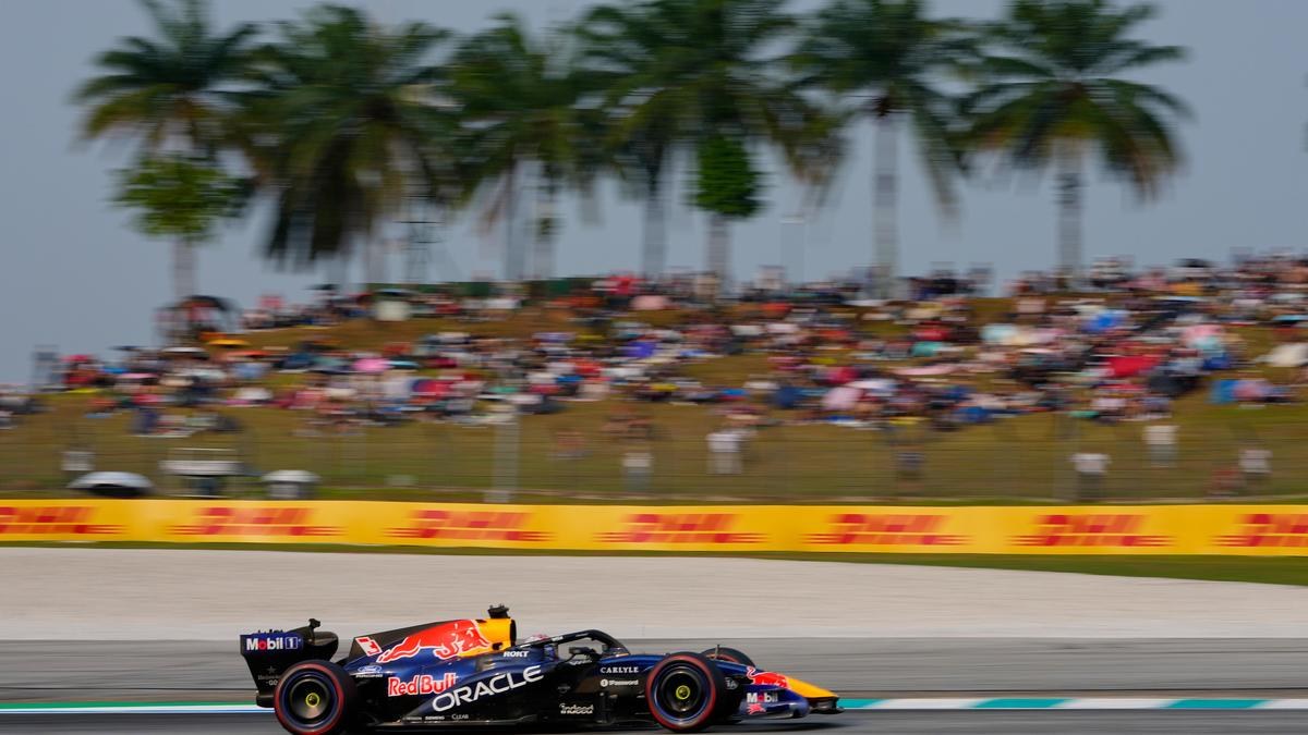 Verstappen Clinches Bahrain GP, Secures First Win of 2026