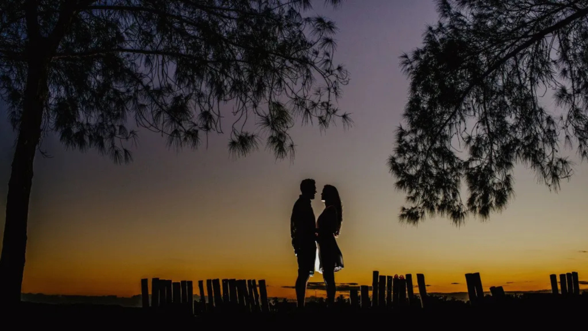 Freefall dating describes pursuing emotionally intense or risky romantic situations for the thrill they create.