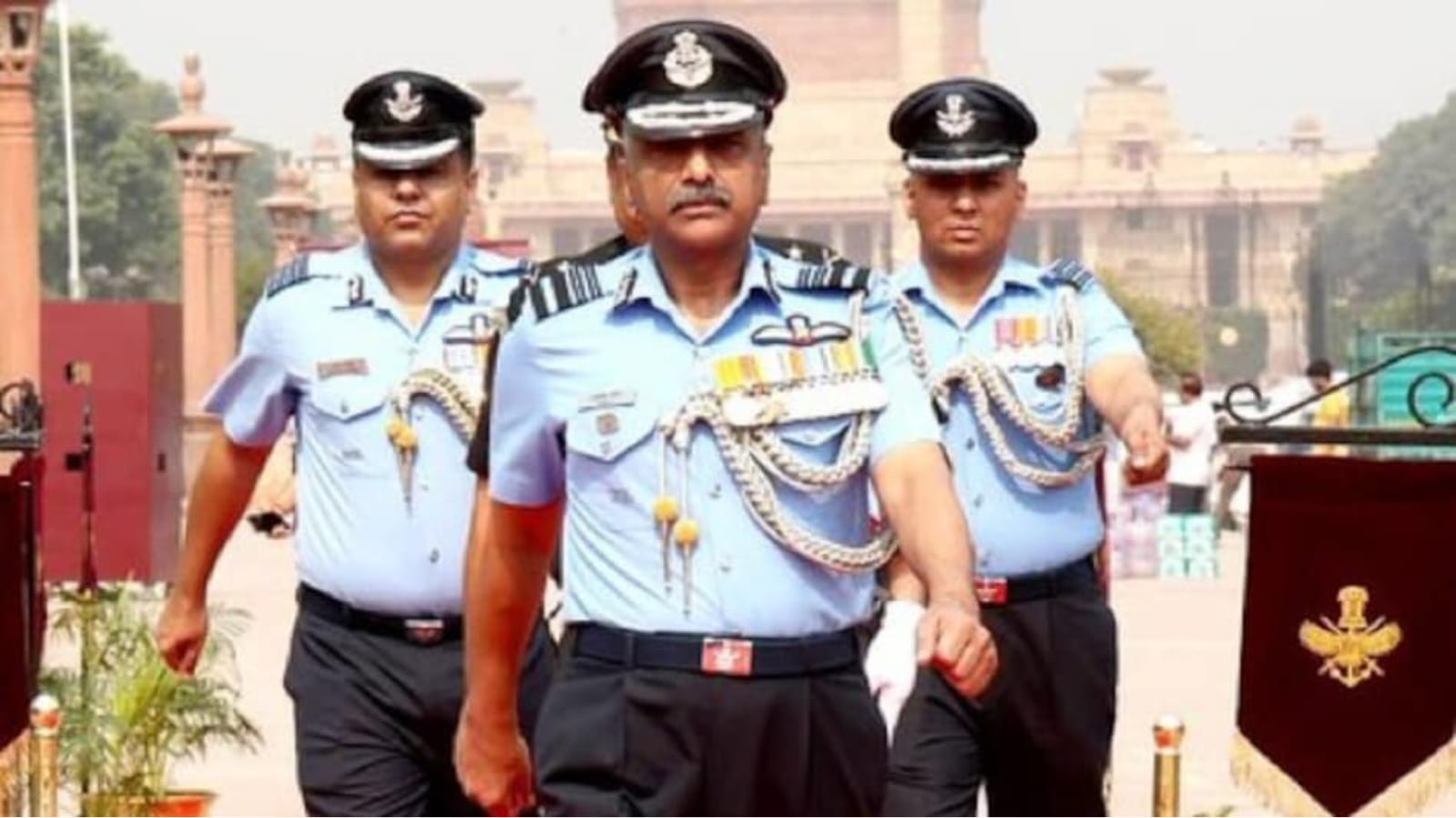 नए IAF चीफ आशुतोष दीक्षित