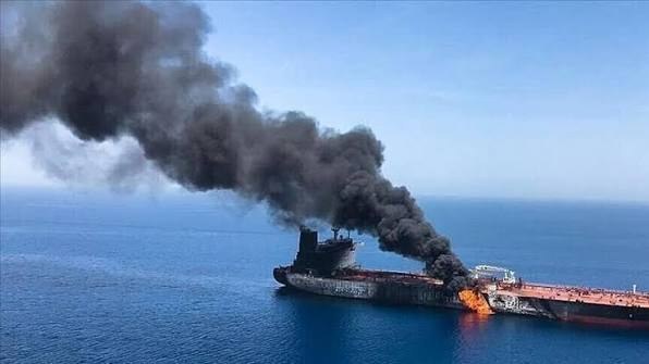 Tanker Off Qatar Struck by Multiple Projectiles, Casualties Reported