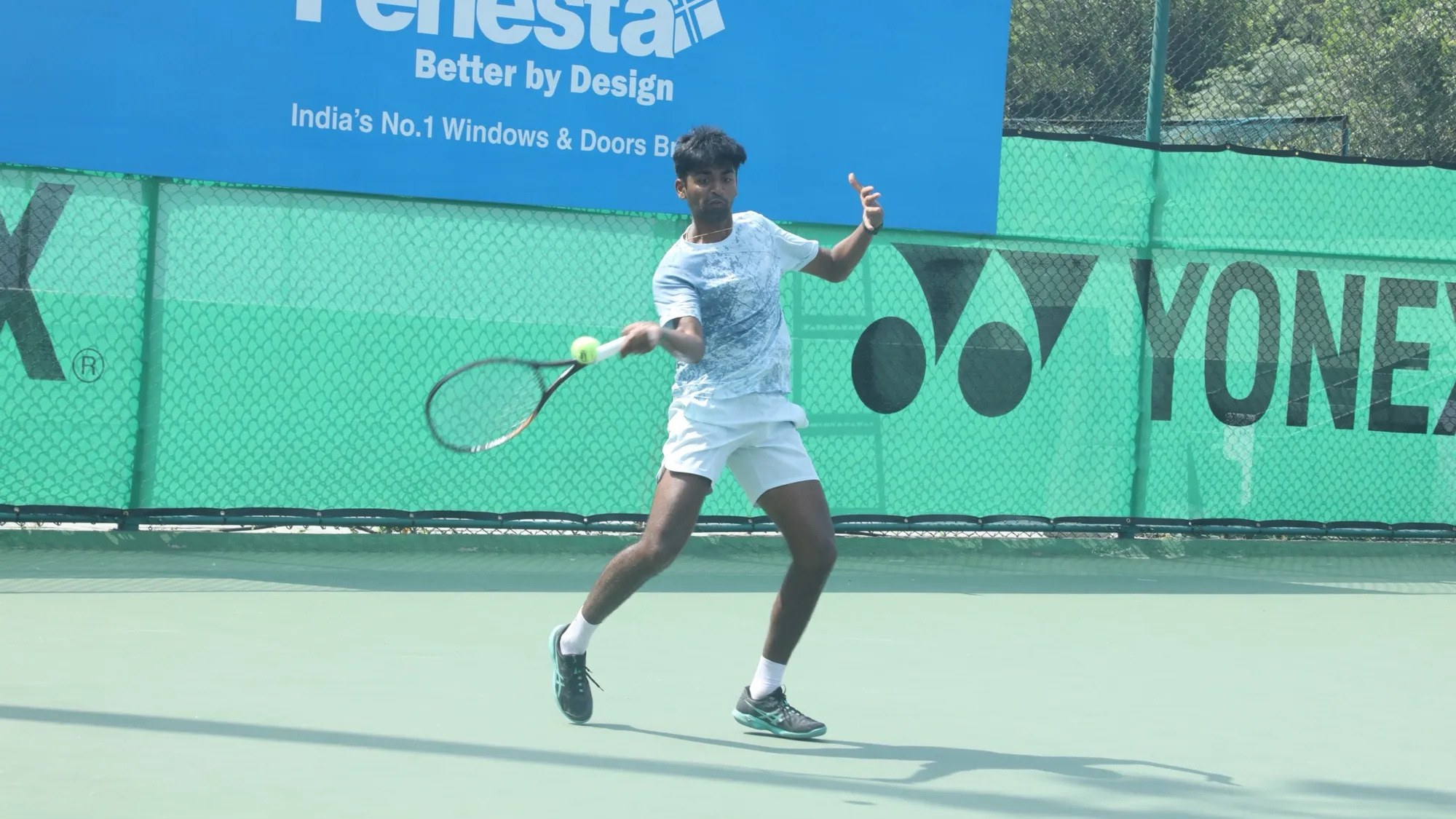 Karthik Stuns Kamboj; Manish & Vaidehee Advance at Fenesta Open