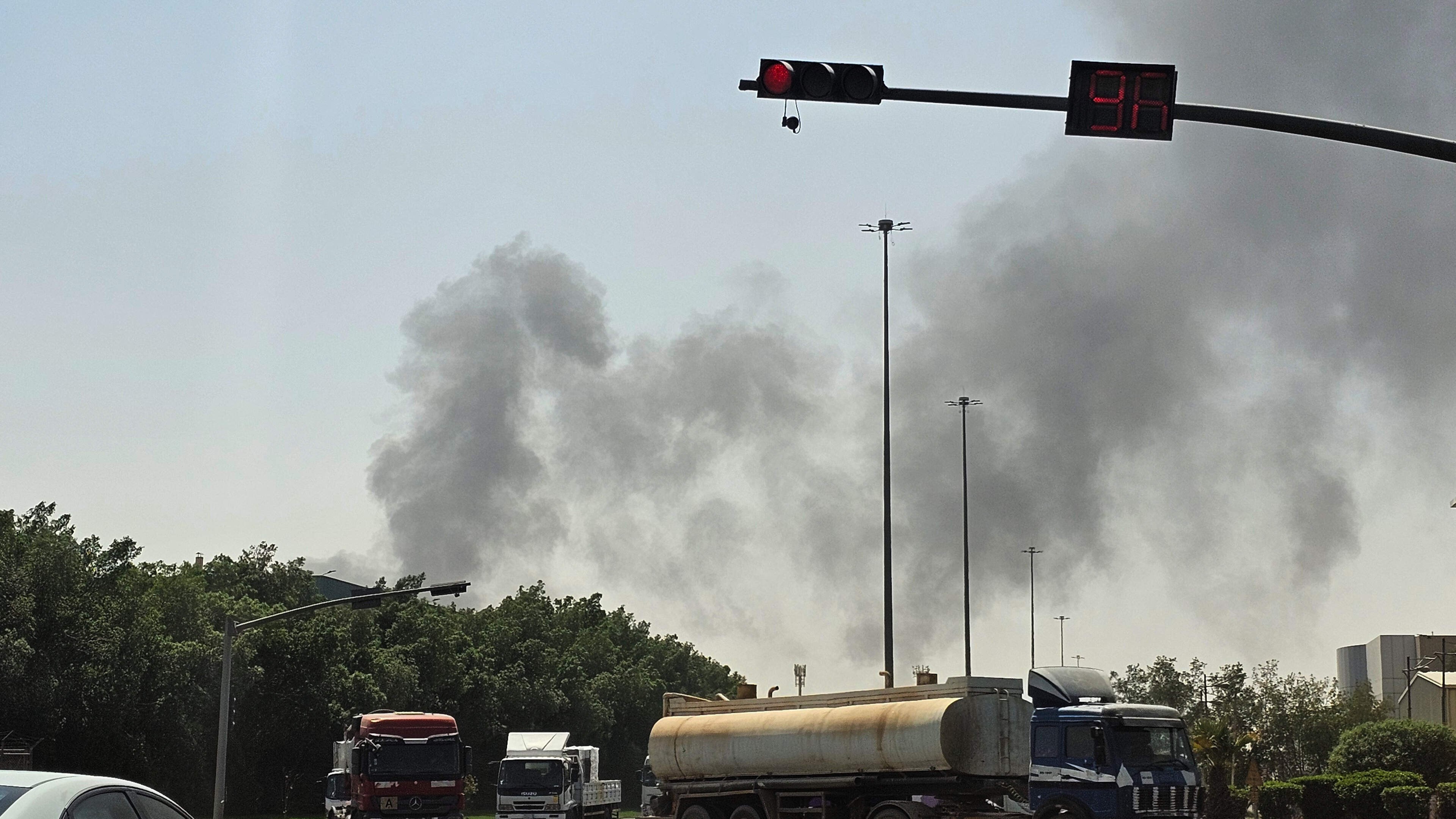 Houthis Claim New Missile Attack on Riyadh Airport, Evacuation Reported