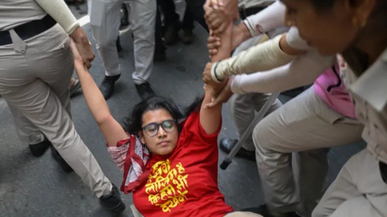 Delhi Protest: Neha Bora, Dipankar Bhattacharya, Yogendra Yadav and Prashant Bhushan Detained