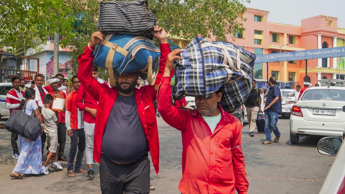 Railway Modernisation Leaves Porters Struggling for Income