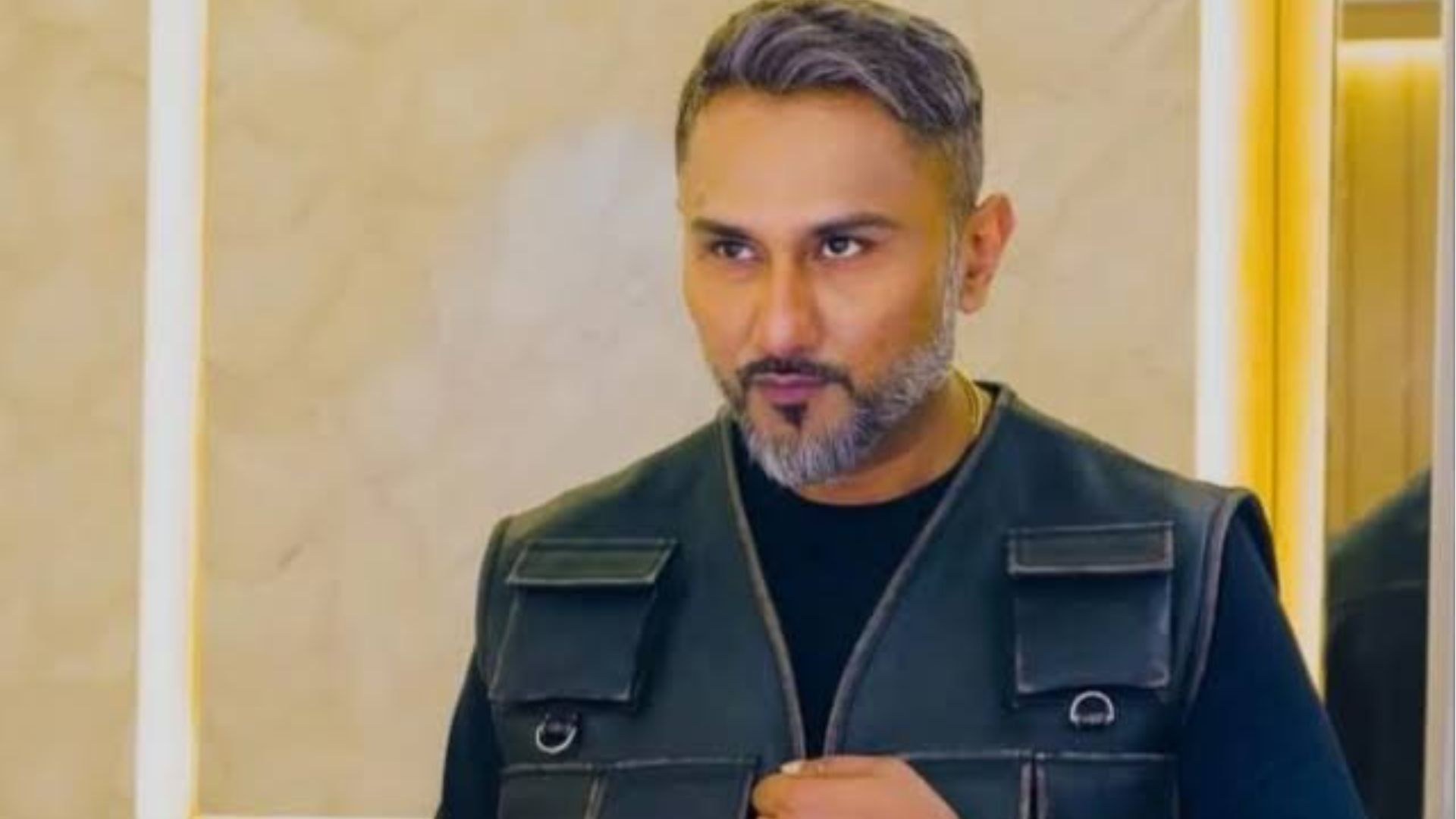 Maharashtra Cyber Cell has rejected Honey Singh’s request to appear on October 22 and warned of possible LOC proceedings if he misses questioning again.