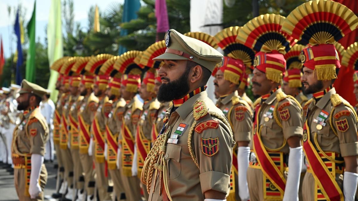 "Darbar Move "