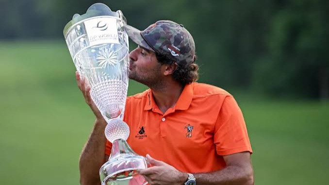 Eugenio Chacarra celebrates his victory at the DP World India Championship in New Delhi.