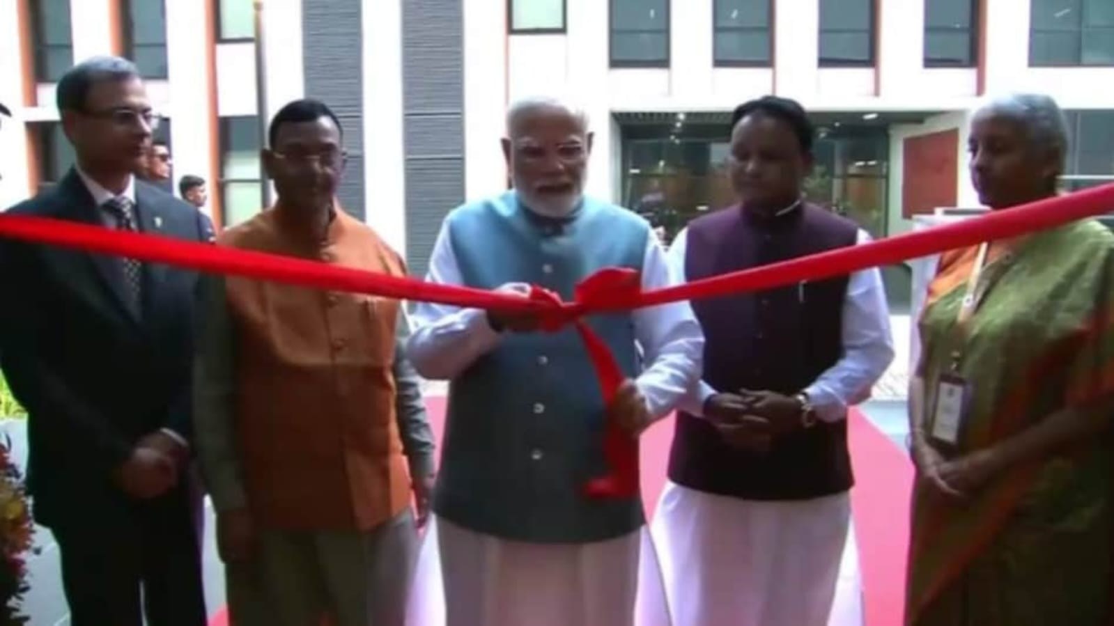 पीएम मोदी ने RBI डेटा सेंटर का उद्घाटन किया