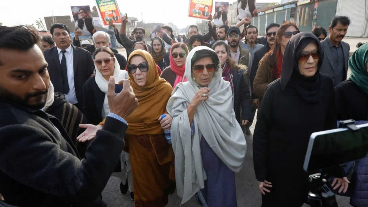 Pakistan Extends Detention of Imran Khan’s Three Sisters by 30 Days