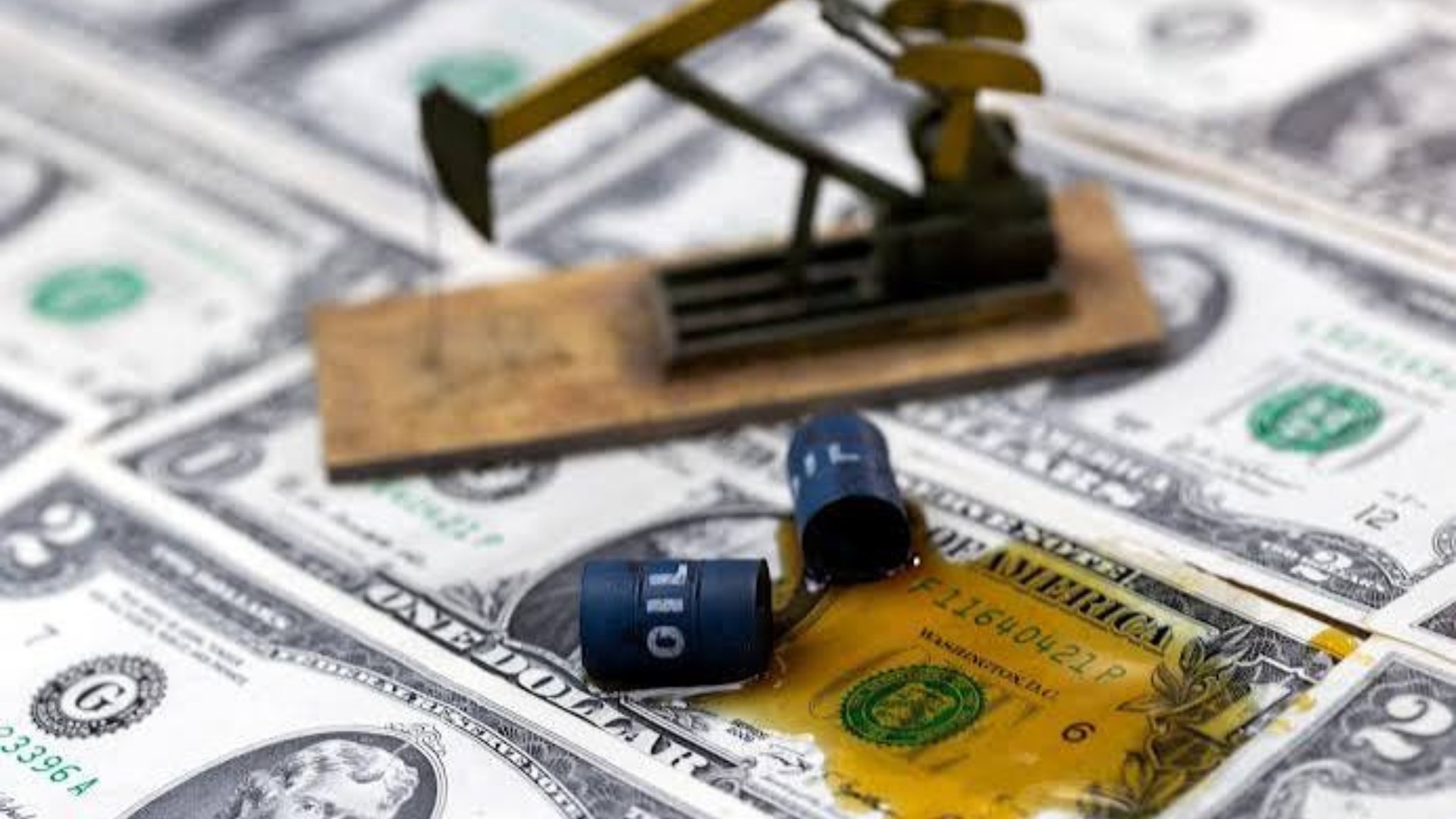 Heavy investment in US AI-related assets could complicate the dollar’s traditional safe-haven role if markets turn lower.