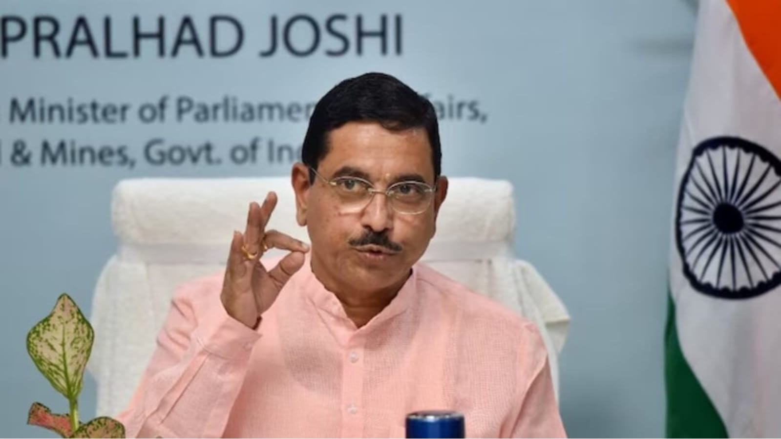 जामिया प्रदर्शन पर शिक्षा मंत्री का बयान, बोले- हिंसा बर्दाश्त नहीं