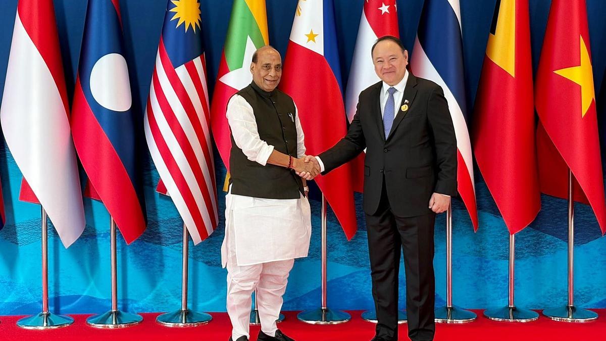 Rajnath Singh offered to share India's counter-terrorism expertise with ASEAN .