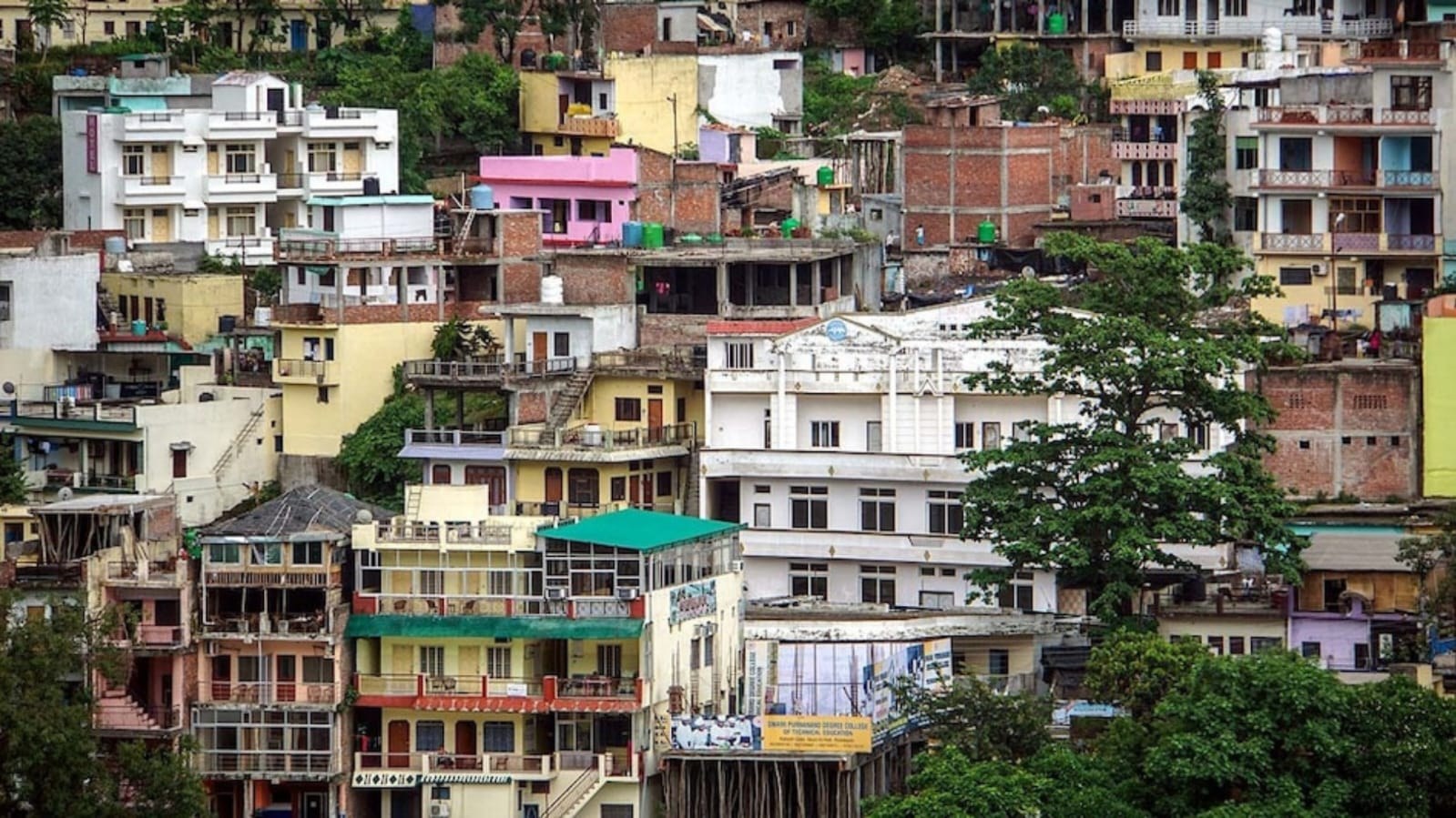 हिमालय में निर्माण से 3 लाख लोगों पर बाढ़ का खतरा