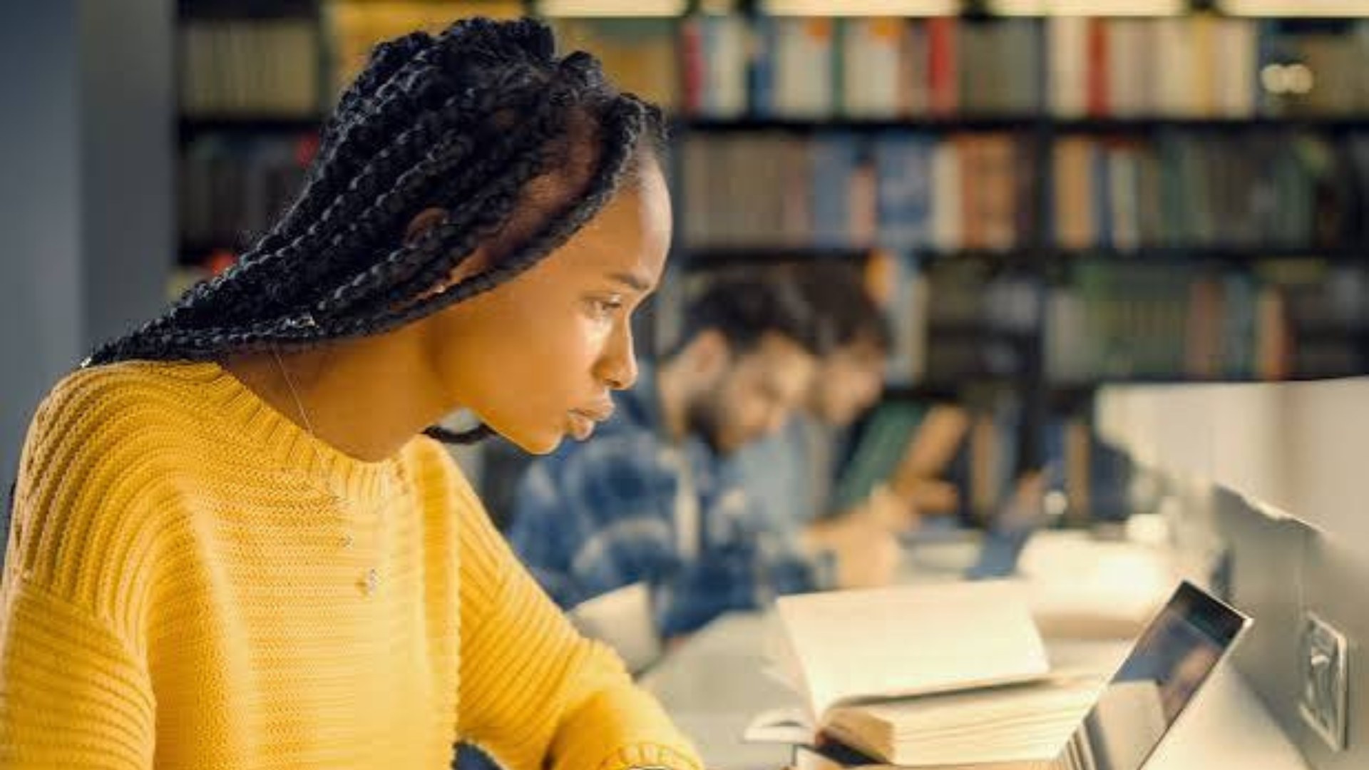 How to Write a College Essay in the Age of AI